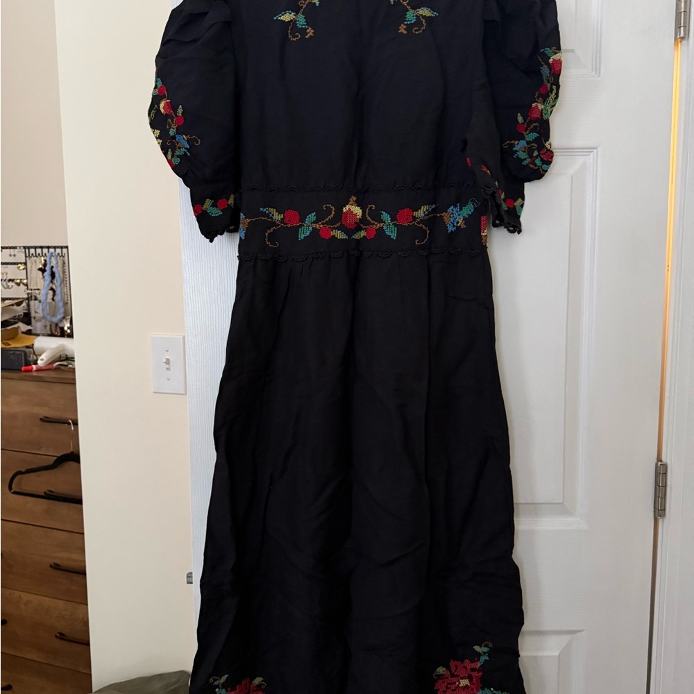 FARM Rio Embroidered Black Midi Dress - Picture 3 of 4
